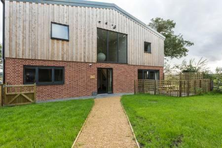 Oak & Hazel, Heath Row Barn Appartement Overton  Buitenkant foto